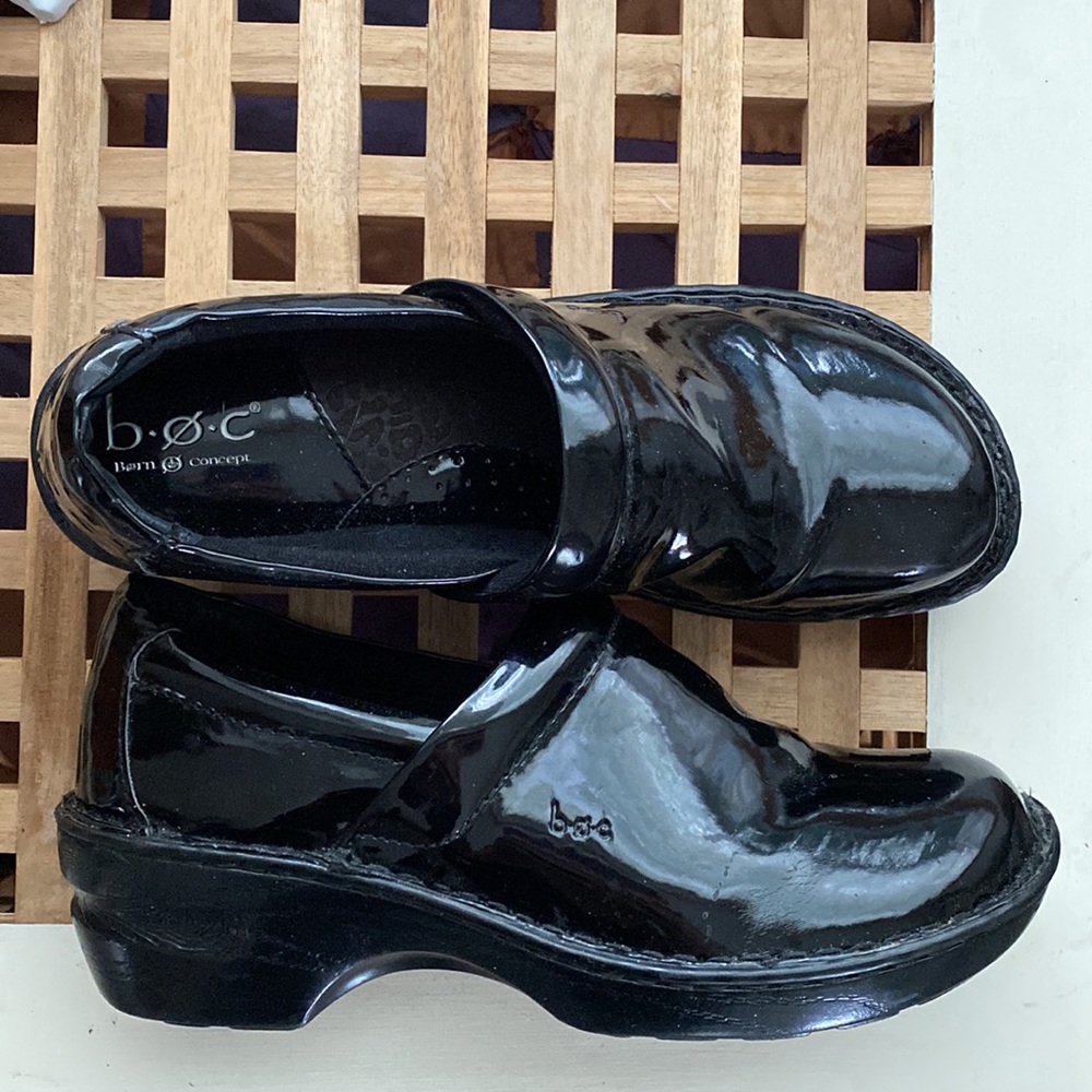 B.O.C by Born Concept Women’s Clogs - Picture 2 of 4